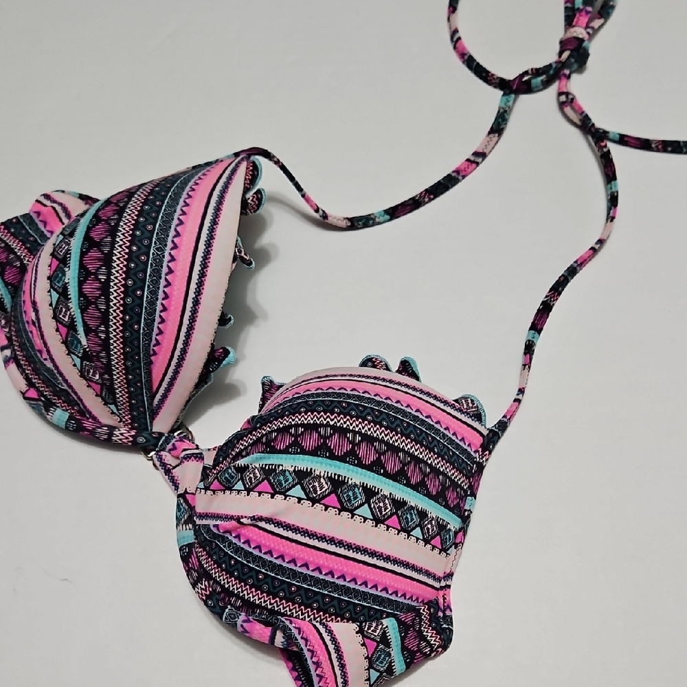 Shade & Shore Vibrant Tribal Underwire Padded Bikini Top Size 34C